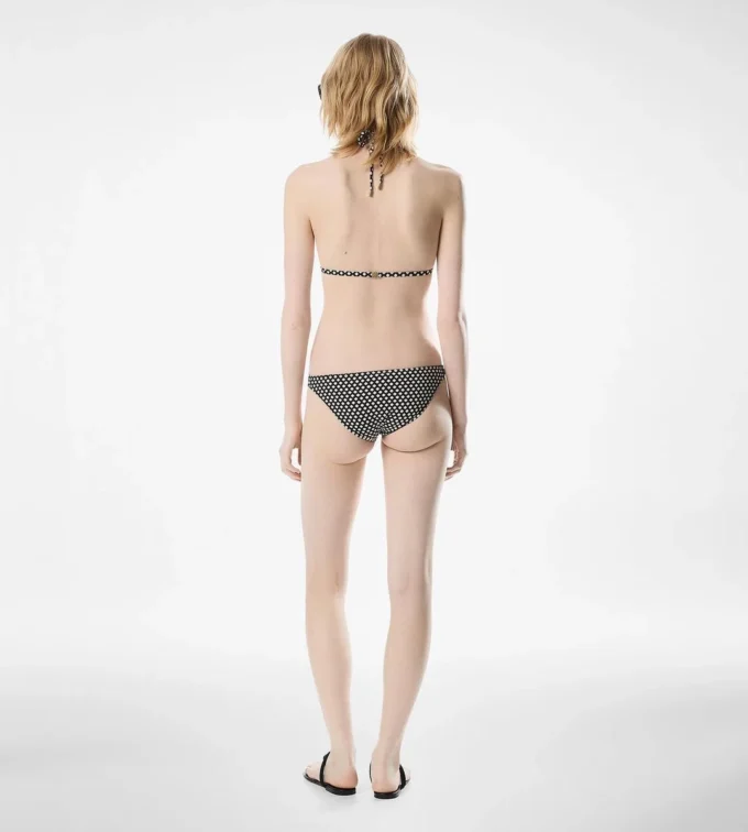 Bikini triunghiular