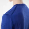 Bluză fluidă din mătase cu guler rotund