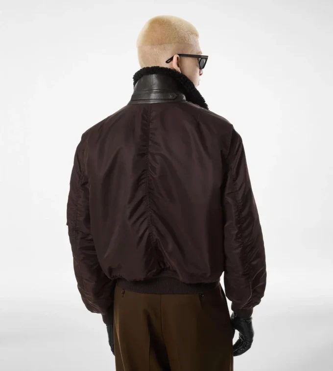 Bomber din nylon cu guler din piele de oaie Bomber din nylon cu guler din piele de oaie