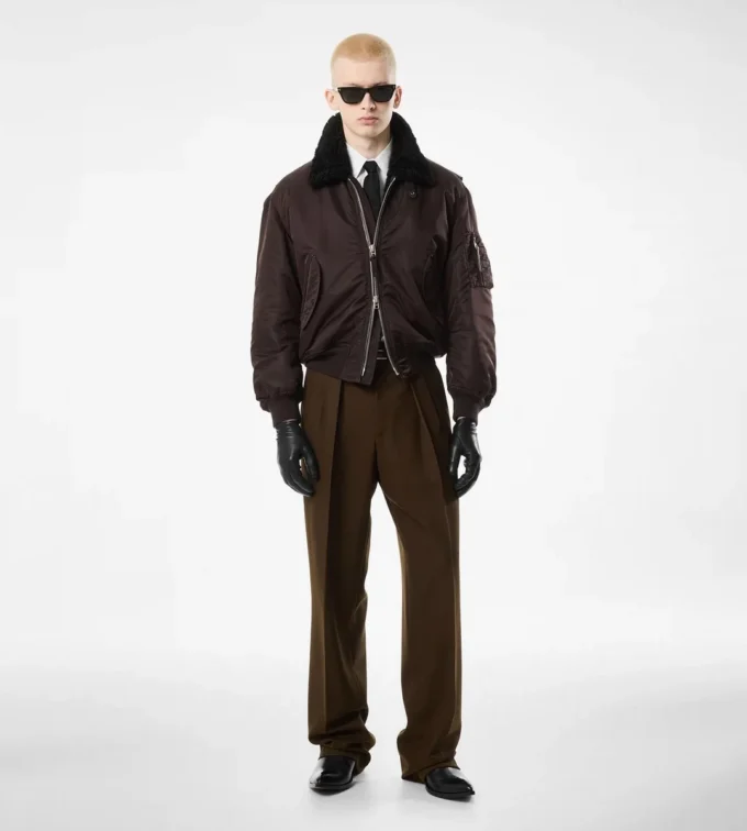 Bomber din nylon cu guler din piele de oaie Bomber din nylon cu guler din piele de oaie