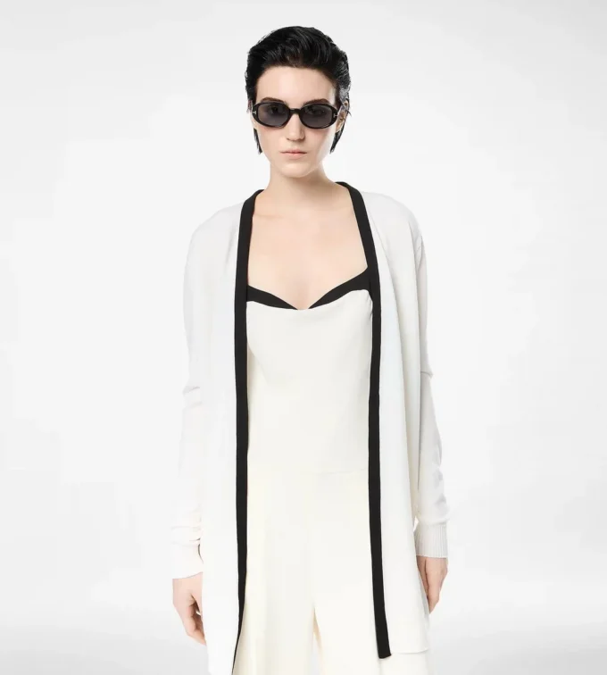 Cardigan deschis, de lungime medie, din merino piqué, cu borduri din satin Cardigan deschis, de lungime medie, din merino piqué, cu borduri din satin
