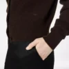 Cardigan din cașmir moale, cu guler deschis și croi strâmt Cardigan din cașmir moale, cu guler deschis și croi strâmt