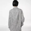 Cămașă de pijama din mătase cu dungi, cu bordură și logo brodat Tf în tonuri asortate Cămașă de pijama din mătase cu dungi, cu bordură și logo brodat Tf în tonuri asortate