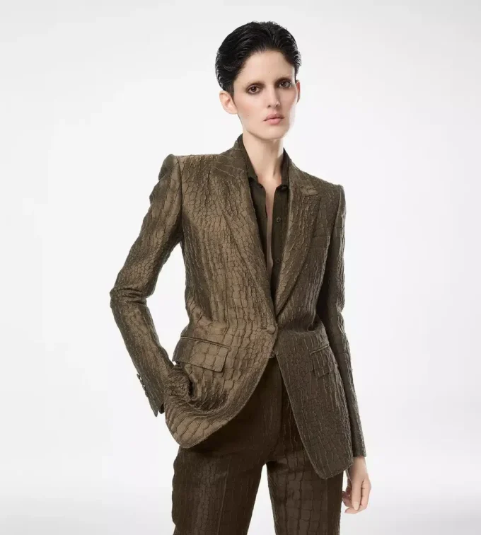 Jacheta cu un singur rând de nasturi și rever ascuțit din jacquard croco Jacheta cu un singur rând de nasturi și rever ascuțit din jacquard croco