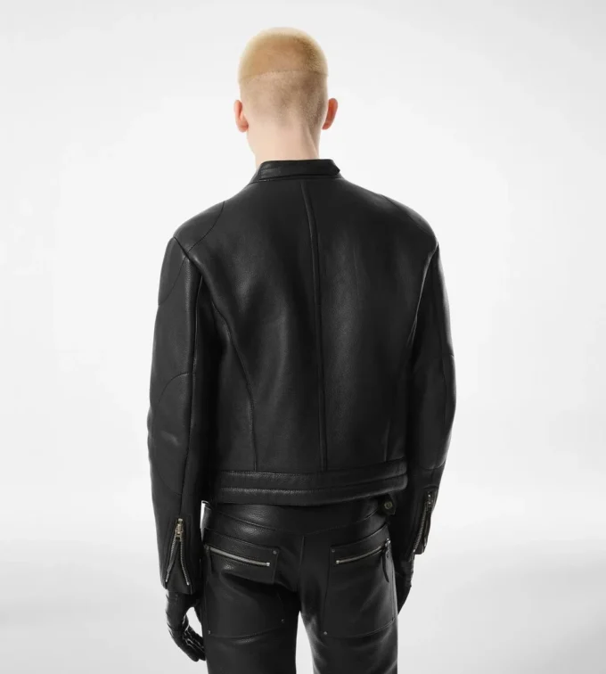 Jacheta de motociclist din piele cu fermoar Jacheta de motociclist din piele cu fermoar