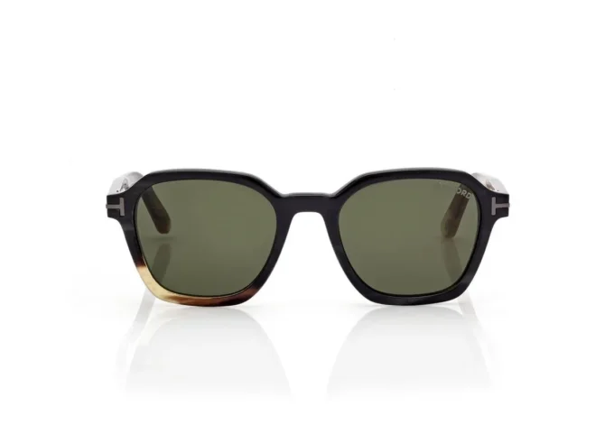 Ochelari de soare geometrici din corn Ochelari de soare geometrici din corn