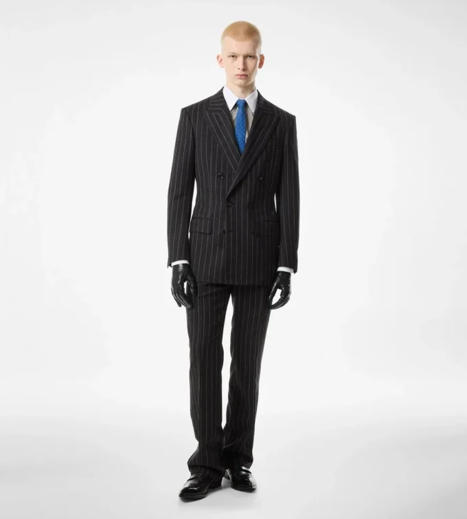 Pantaloni cu dungi Pantaloni cu dungi