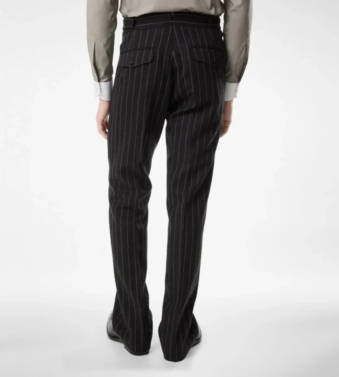 Pantaloni cu dungi Pantaloni cu dungi