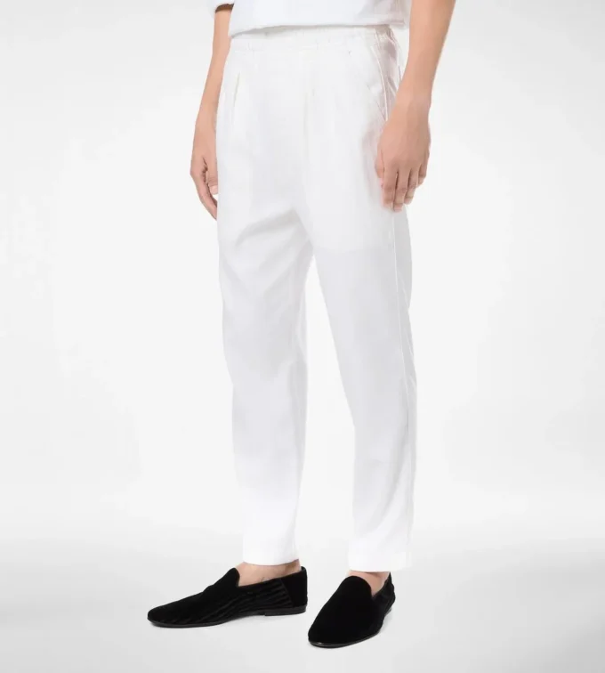 Pantaloni de casual cu pliuri și dungi în zig-zag