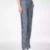 Pantaloni din georgette de mătase brodați cu paiete Pantaloni din georgette de mătase brodați cu paiete