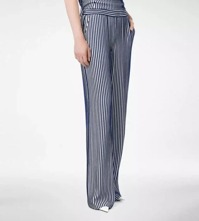 Pantaloni din georgette de mătase brodați cu paiete Pantaloni din georgette de mătase brodați cu paiete