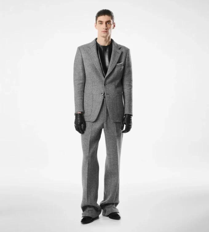 Pantaloni din piele de rechin cu model în zig-zag, care se pot despica în două Pantaloni din piele de rechin cu model în zig-zag, care se pot despica în două
