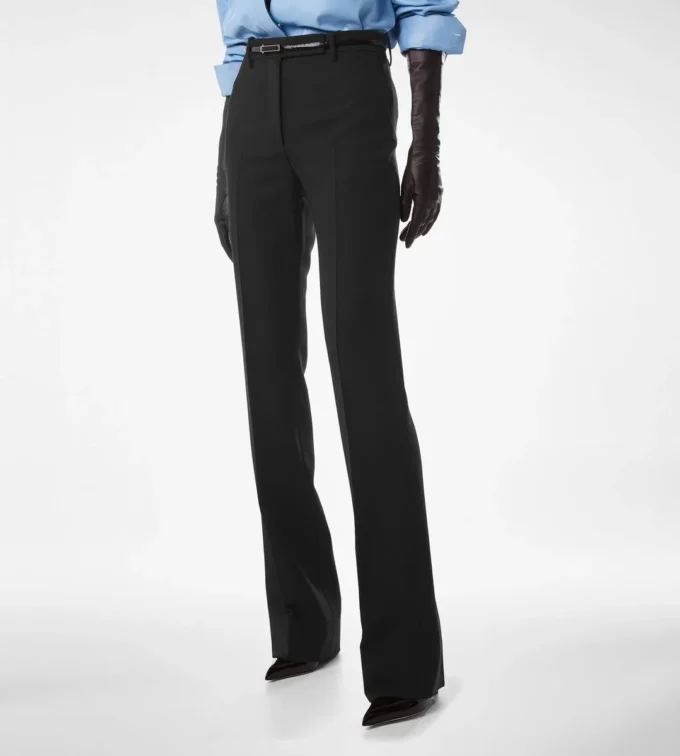 Pantaloni drepți croiți din amestec de lână și mătase Pantaloni drepți croiți din amestec de lână și mătase