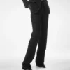 Pantaloni drepți croiți din crep din amestec de lână cu paiete Pantaloni drepți croiți din crep din amestec de lână cu paiete