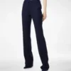 Pantaloni drepți croiți din lână virgină cu dungi tonale Pantaloni drepți croiți din lână virgină cu dungi tonale