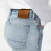 Pantaloni drepți din denim spălați cu pietre Pantaloni drepți din denim spălați cu pietre