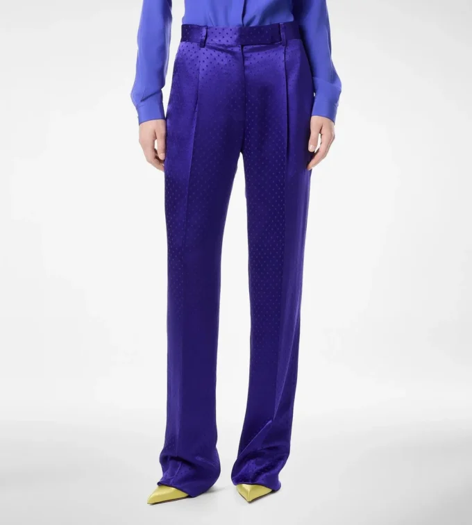 Pantaloni drepți plisați din jacquard cu buline Pantaloni drepți plisați din jacquard cu buline