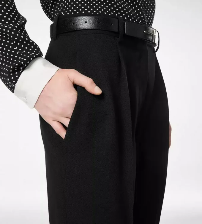 Pantaloni drepți, relaxați, cu pliuri, Sharp Grain De Poudre Pantaloni drepți, relaxați, cu pliuri, Sharp Grain De Poudre