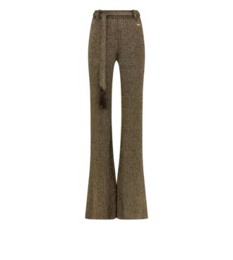 Pantaloni evazați
