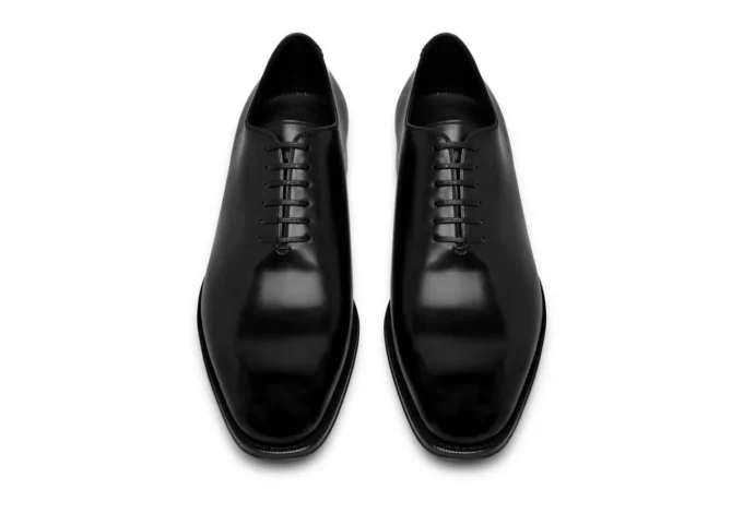 Pantofi cu șireturi din piele lustruită Claydon