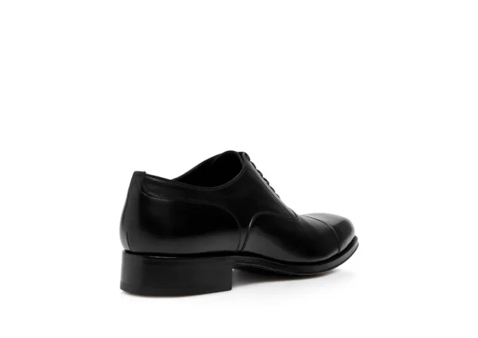 Pantofi cu șireturi din piele lustruită Claydon