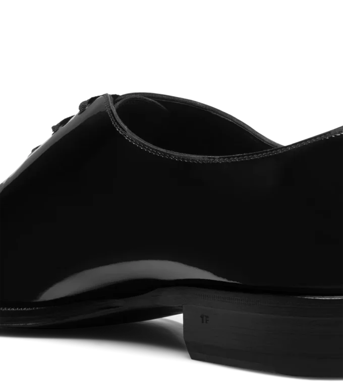 Pantofi de seară Vincent din piele lăcuită, cu șireturi Pantofi de seară Vincent din piele lăcuită, cu șireturi