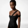 Rochie de cocktail cu un umăr și față răsucită