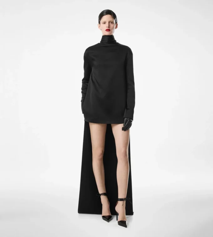 Rochie de cocktail din crep lucios cu guler înalt Rochie de cocktail din crep lucios cu guler înalt