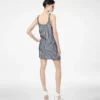 Rochie de cocktail din mătase brodată cu paiete Rochie de cocktail din mătase brodată cu paiete