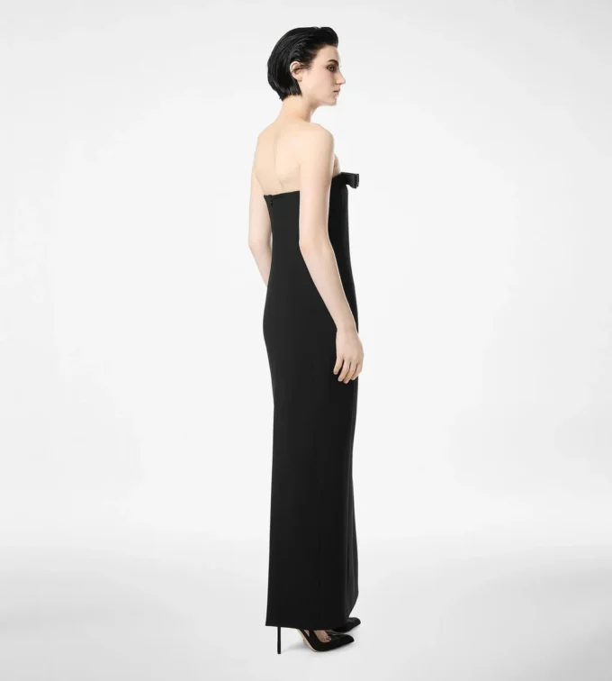 Rochie de cocktail fără bretele din crep gros și satin Envers, cu detaliu fundă Rochie de cocktail fără bretele din crep gros și satin Envers, cu detaliu fundă