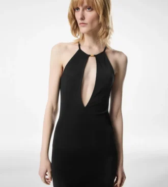 Rochie de seară cu decolteu halter și decupaje