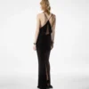 Rochie de seară cu decolteu în V și decupaje