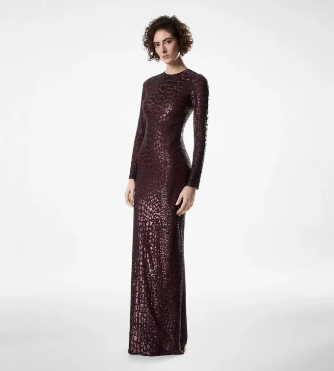 Rochie de seară cu mâneci lungi, brodată cu efect de piele de crocodil Rochie de seară cu mâneci lungi, brodată cu efect de piele de crocodil