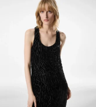 Rochie de seară cu spate în formă de U