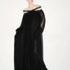 Rochie de seară din șifon de mătase brodat, cu umeri decupați Rochie de seară din șifon de mătase brodat, cu umeri decupați