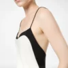 Rochie de seară din mătase elastică cu bretele Rochie de seară din mătase elastică cu bretele
