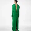Rochie de seară strâmtă, cu guler înalt, din crep lucios Rochie de seară strâmtă, cu guler înalt, din crep lucios