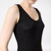 Rochie fără mâneci, de lungime medie, cu nervuri și micro paiete