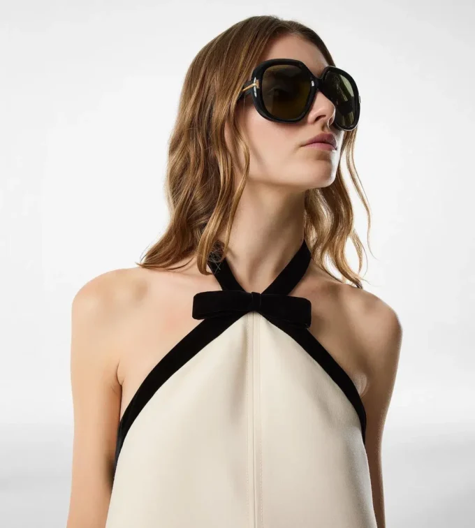 Rochie mini de cocktail cu detaliu fundă Rochie mini de cocktail cu detaliu fundă