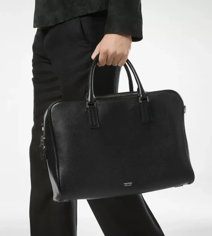 Servietă minimalistă din piele granulată Servietă minimalistă din piele granulată