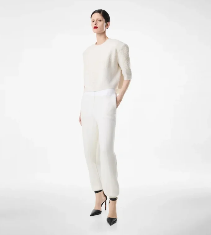 Tricou cu guler rotund din cașmir merino, cu detalii din șenilă de mătase în relief cu model piton Tricou cu guler rotund din cașmir merino, cu detalii din șenilă de mătase în relief cu model piton
